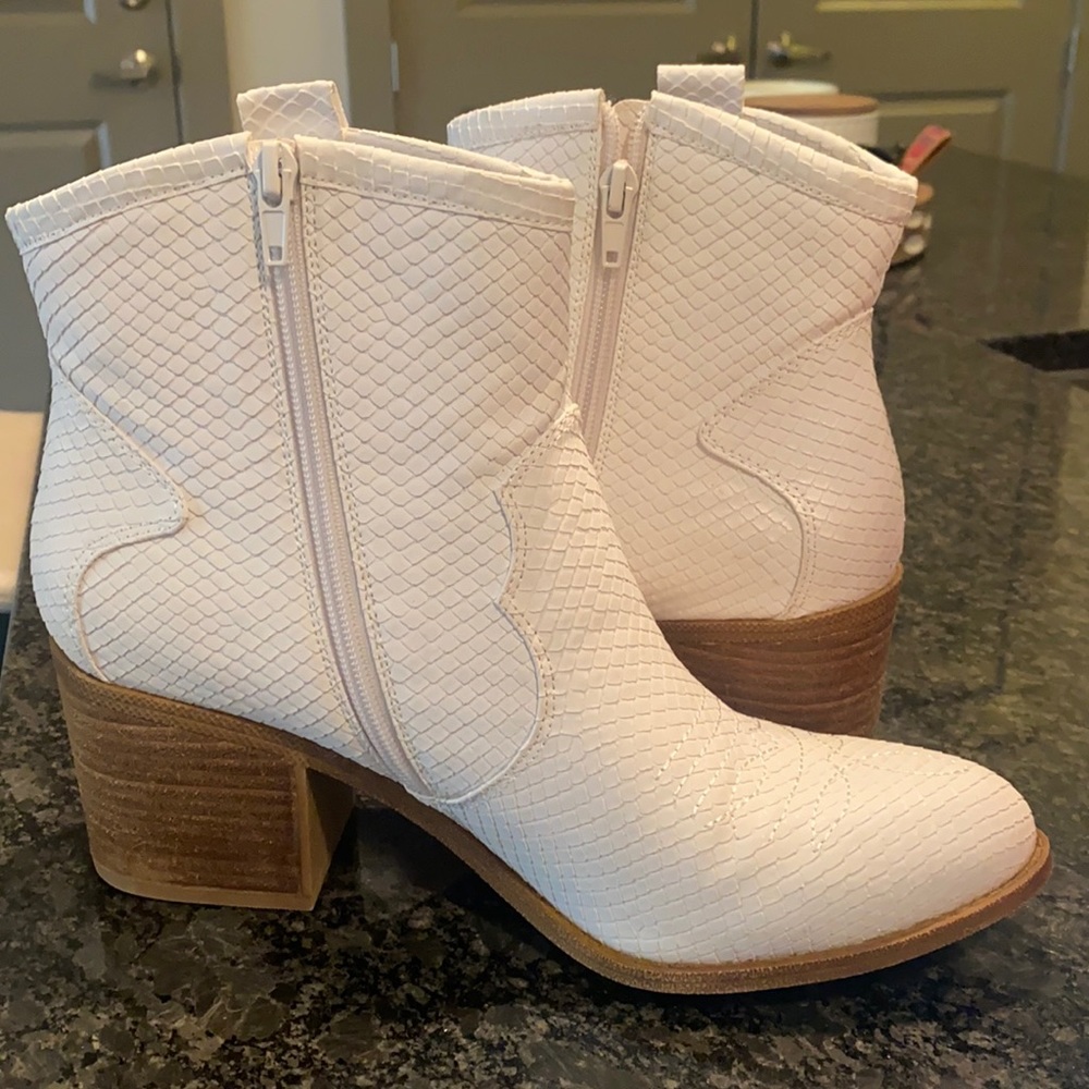 White snake/wester booties